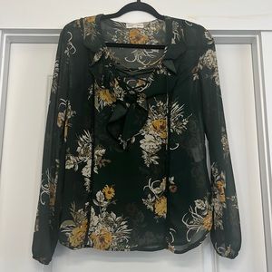 Green sheet top. Size small